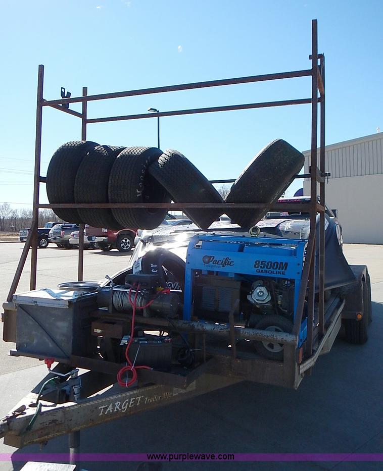 image for item I9394 Race car and trailer