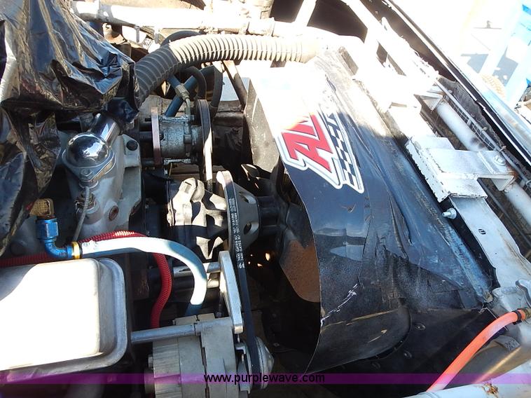 image for item I9394 Race car and trailer