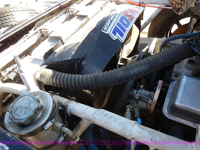 image for item I9394 Race car and trailer