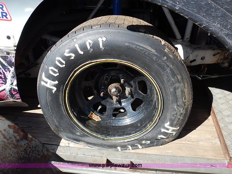 image for item I9394 Race car and trailer