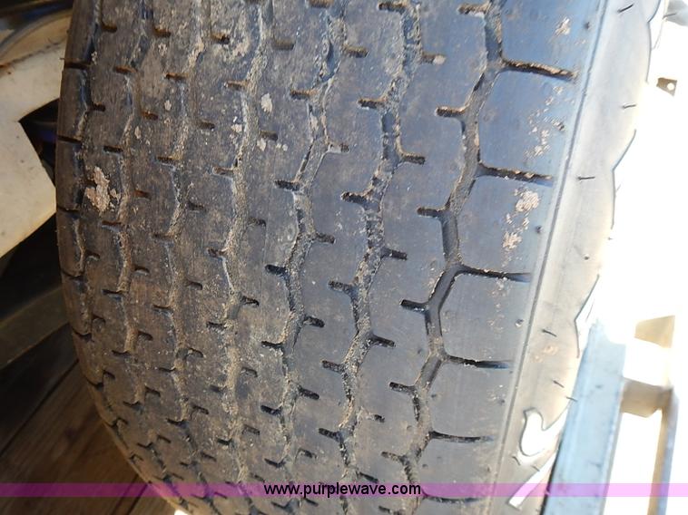 image for item I9394 Race car and trailer