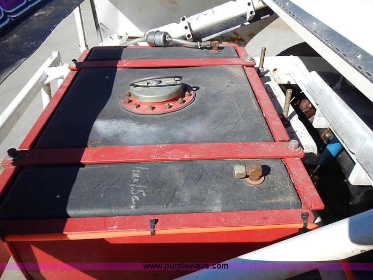 image for item I9394 Race car and trailer