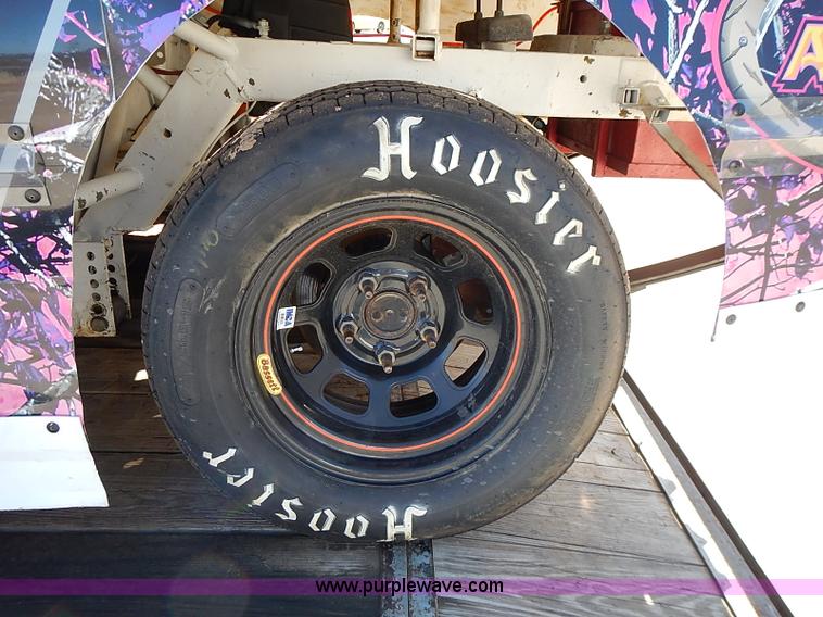 image for item I9394 Race car and trailer