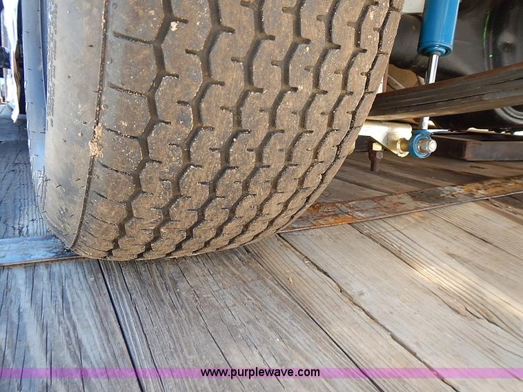 image for item I9394 Race car and trailer