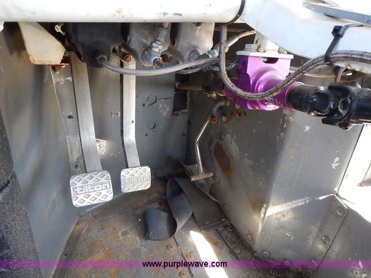 image for item I9394 Race car and trailer