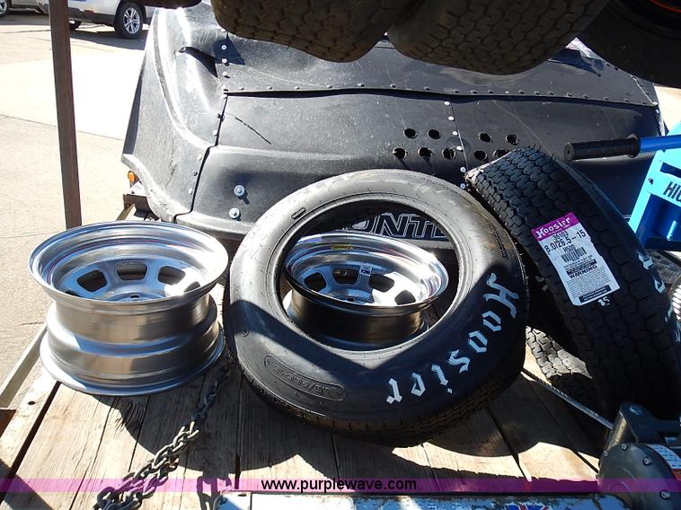 image for item I9394 Race car and trailer