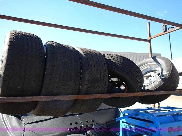 image for item I9394 Race car and trailer