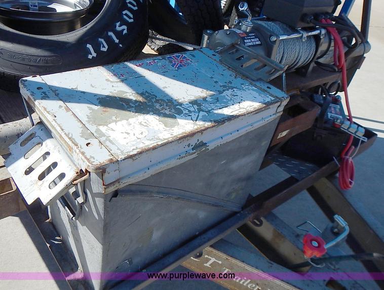 image for item I9394 Race car and trailer