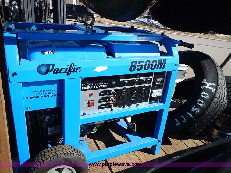 image for item I9394 Race car and trailer