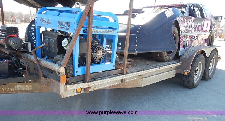 image for item I9394 Race car and trailer