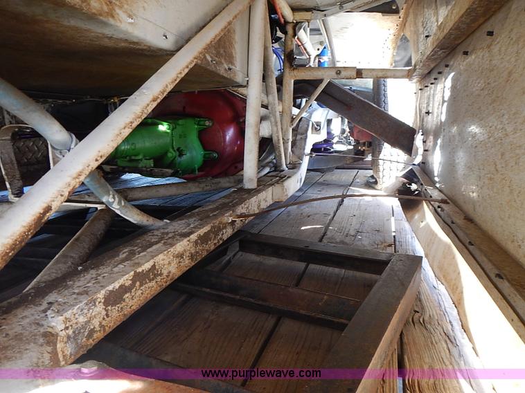 image for item I9394 Race car and trailer