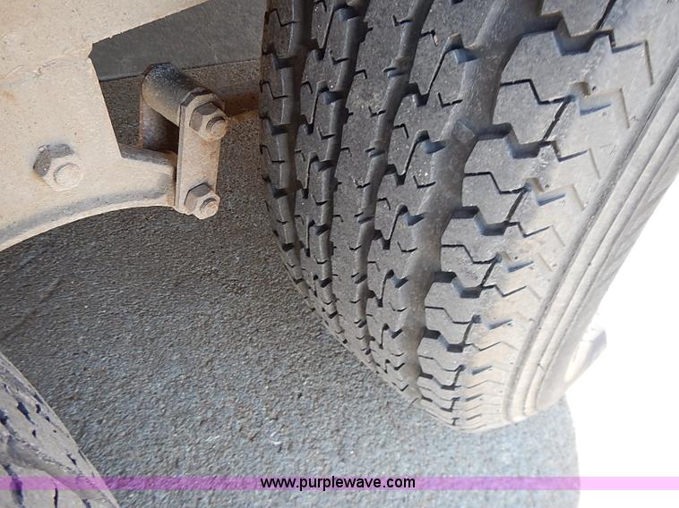 image for item I9394 Race car and trailer