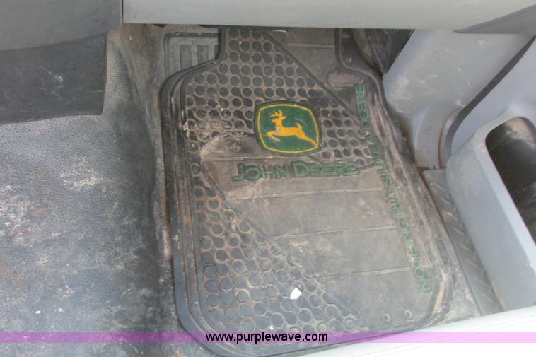 image for item I9749 2006 Ford F150 XL pickup truck