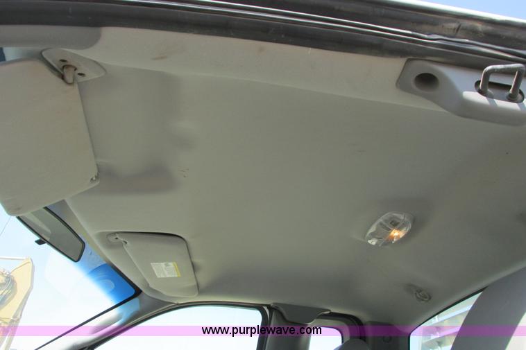 image for item I9749 2006 Ford F150 XL pickup truck