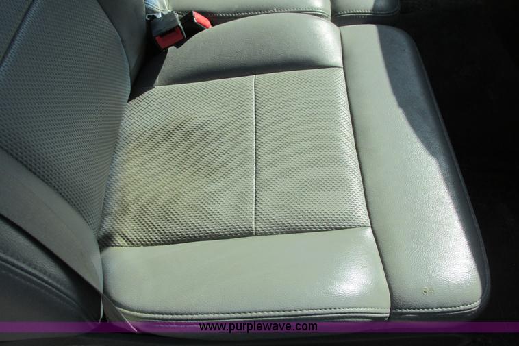 image for item I9749 2006 Ford F150 XL pickup truck