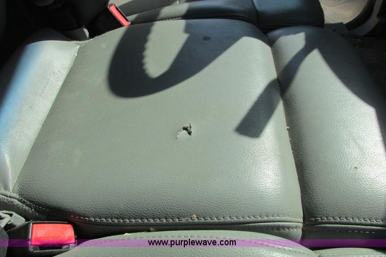 image for item I9749 2006 Ford F150 XL pickup truck