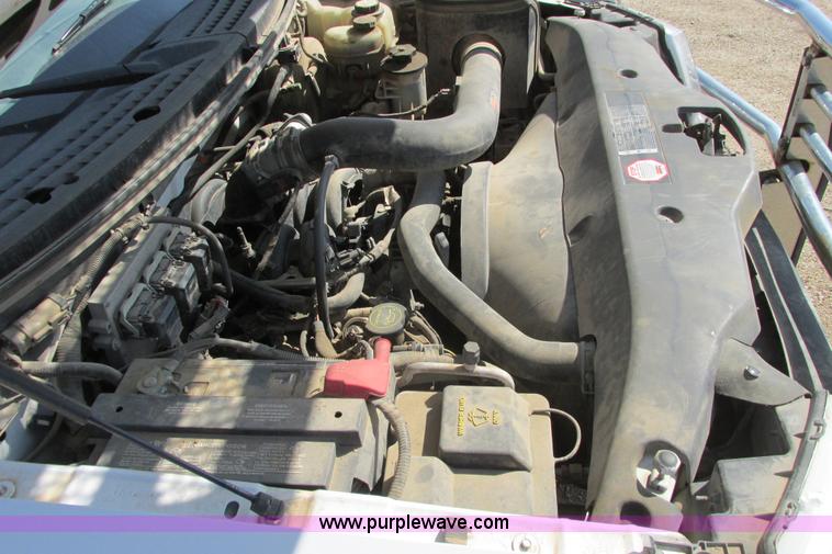 image for item I9749 2006 Ford F150 XL pickup truck