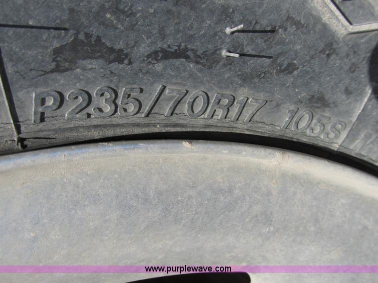 image for item I9749 2006 Ford F150 XL pickup truck