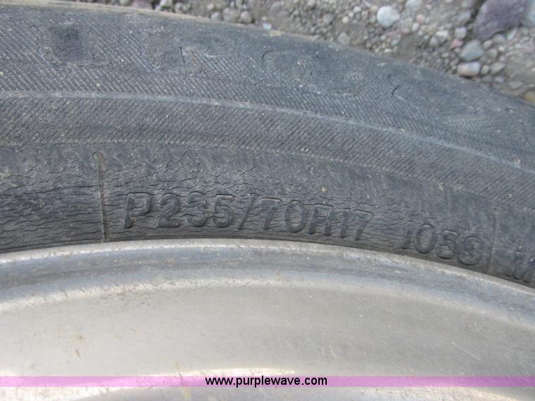 image for item I9749 2006 Ford F150 XL pickup truck