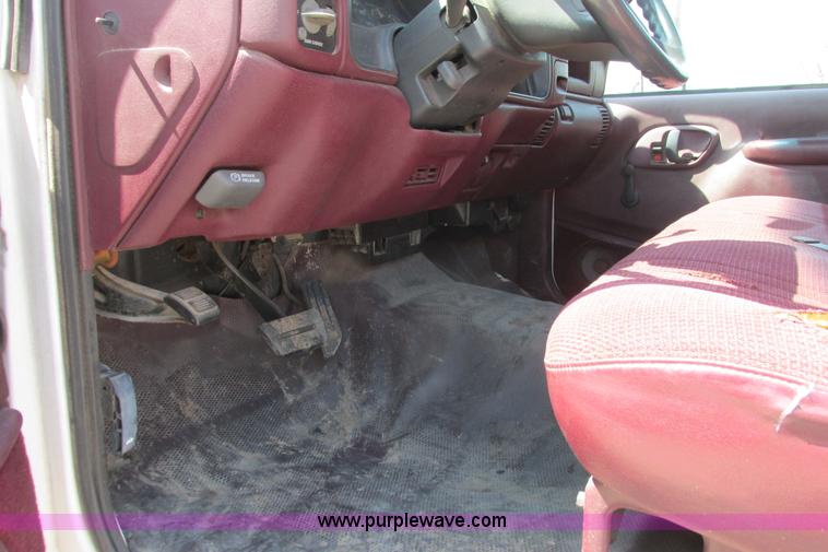 image for item I9750 1998 Chevrolet Cheyenne 3500 flatbed pickup truck