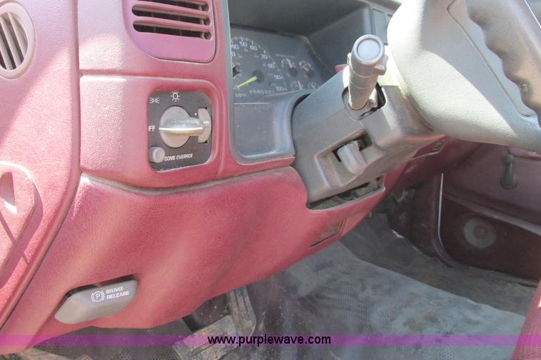 image for item I9750 1998 Chevrolet Cheyenne 3500 flatbed pickup truck