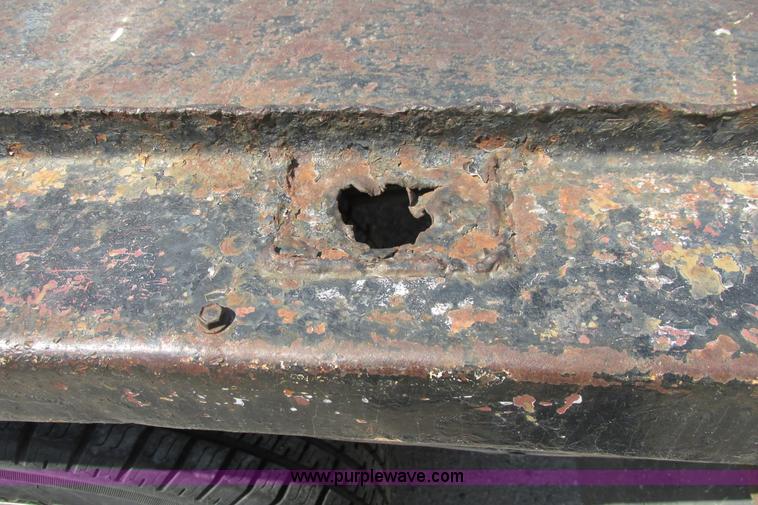 image for item I9750 1998 Chevrolet Cheyenne 3500 flatbed pickup truck