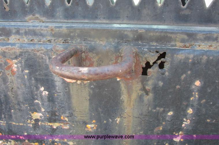 image for item I9750 1998 Chevrolet Cheyenne 3500 flatbed pickup truck