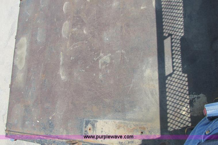 image for item I9750 1998 Chevrolet Cheyenne 3500 flatbed pickup truck