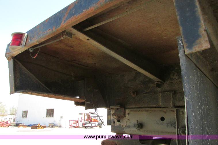 image for item I9750 1998 Chevrolet Cheyenne 3500 flatbed pickup truck