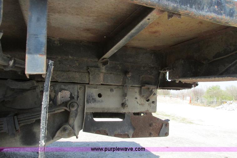 image for item I9750 1998 Chevrolet Cheyenne 3500 flatbed pickup truck