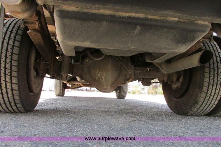 image for item I9750 1998 Chevrolet Cheyenne 3500 flatbed pickup truck