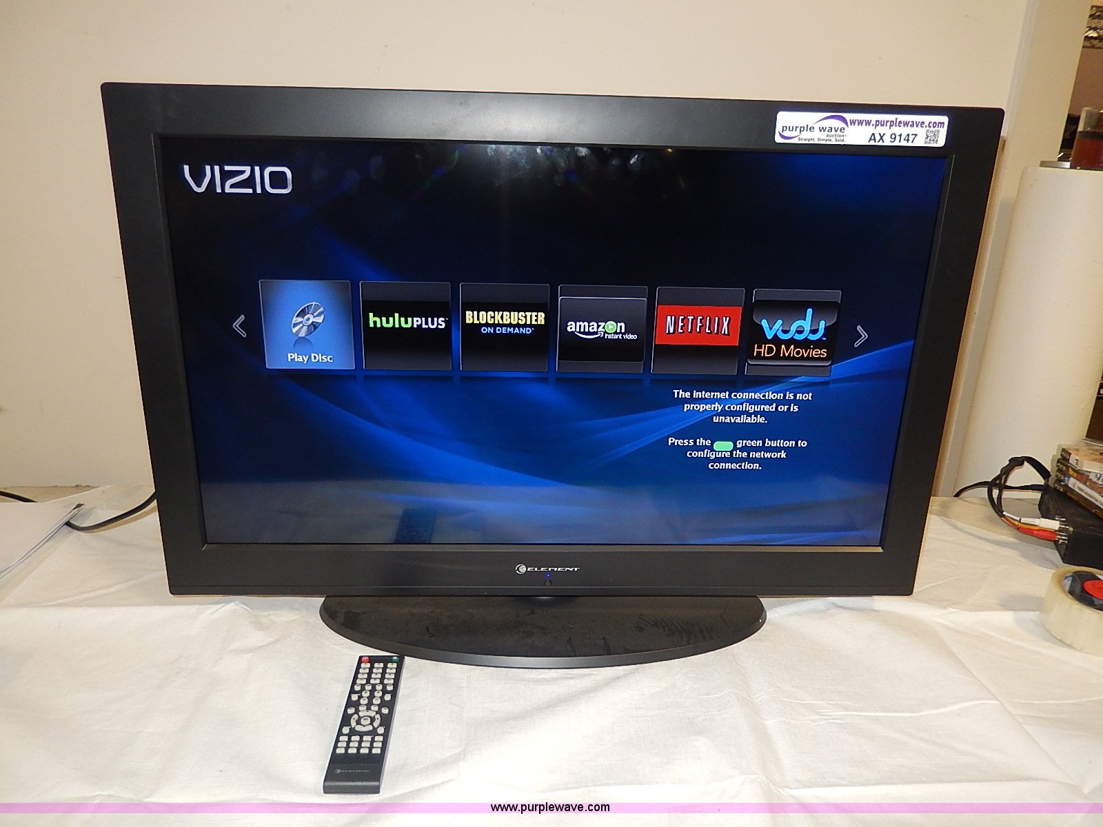 Element 32" color television in Manhattan, KS Item AX9147 sold
