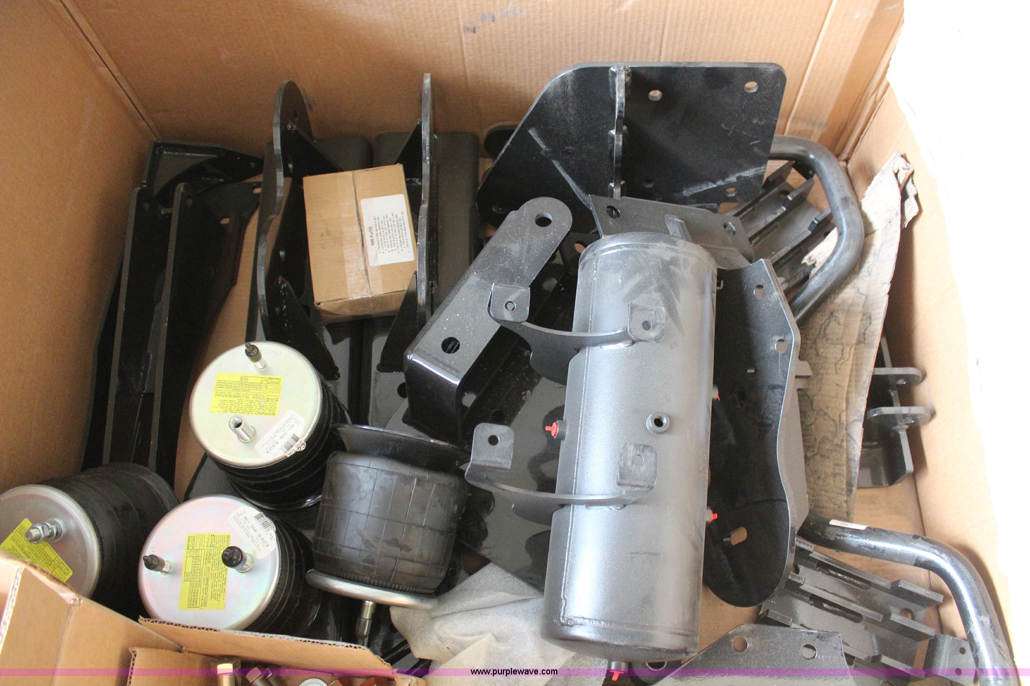 Kelderman air bag kit in Olathe, KS Item AZ9877 sold Purple Wave