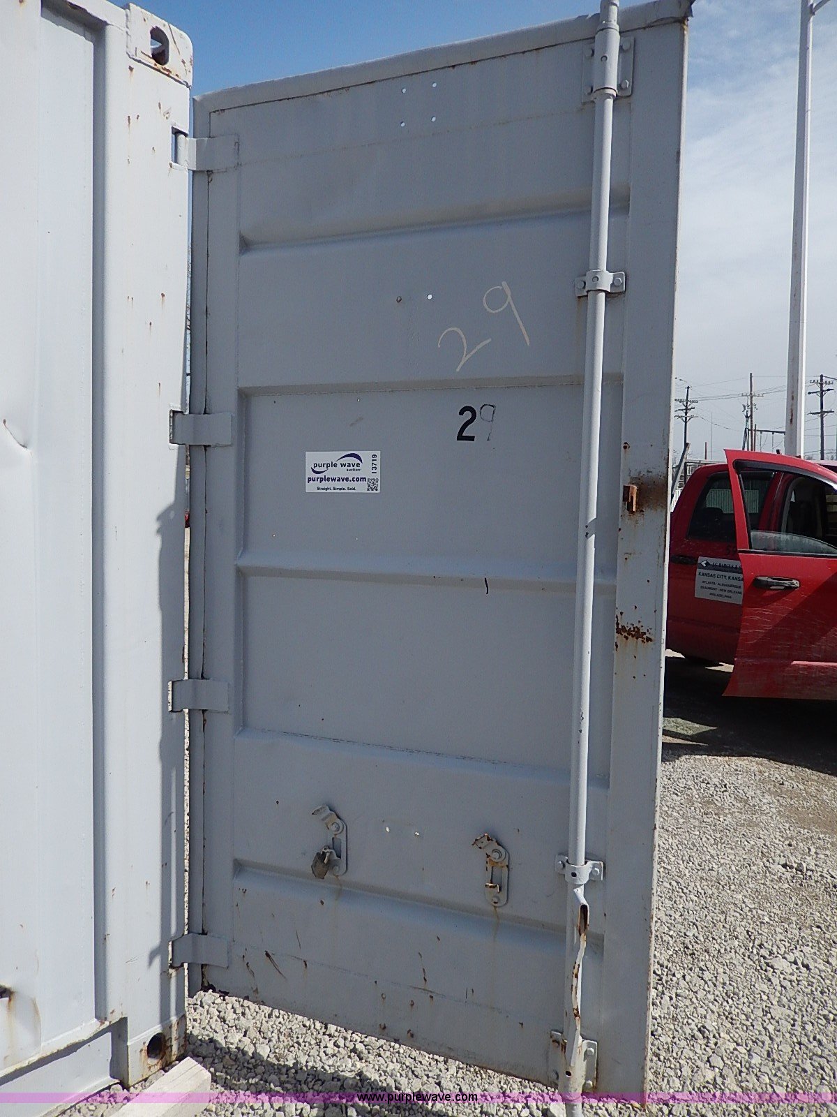 Shipping container in Kansas City, KS Item I3719 sold Purple Wave