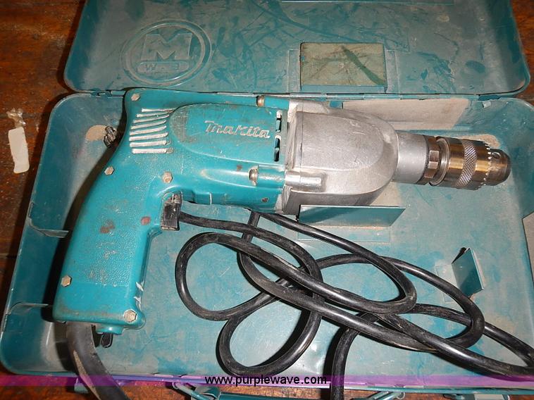image for item AC9134 Assorted electric tools