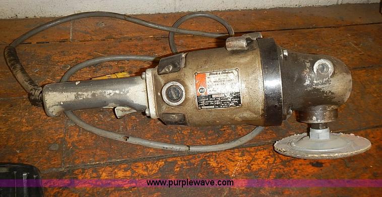 image for item AC9134 Assorted electric tools