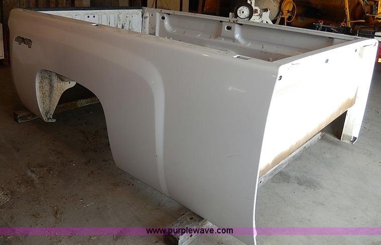 image for item AC9182 2009 Chevrolet 2500 pickup truck bed