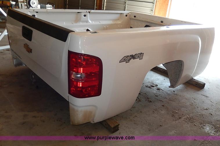 image for item AC9182 2009 Chevrolet 2500 pickup truck bed