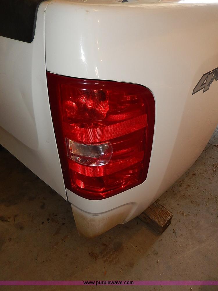 image for item AC9182 2009 Chevrolet 2500 pickup truck bed