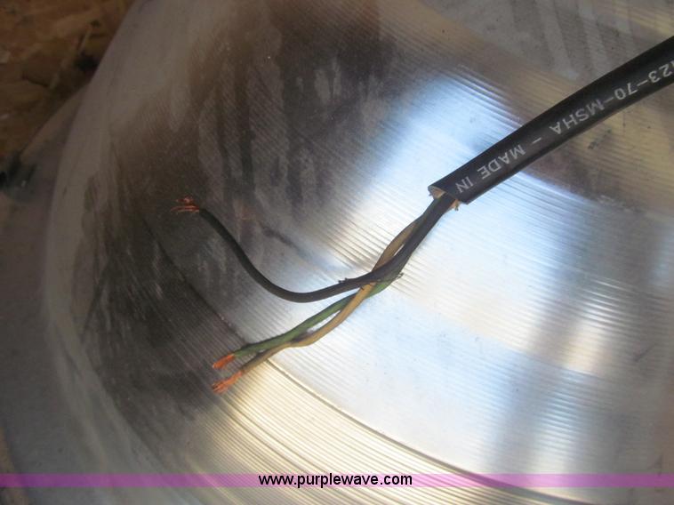 image for item AQ9866 (11) GE lighting system ceiling lamps