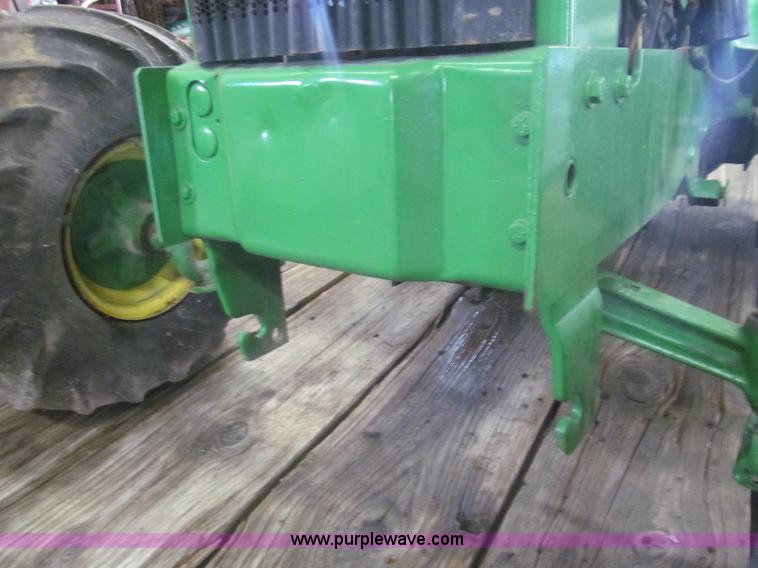 image for item AQ9867 1972 John Deere 140 lawn tractor