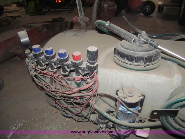 image for item AQ9869 Artic Cat 20 gallon spray tank