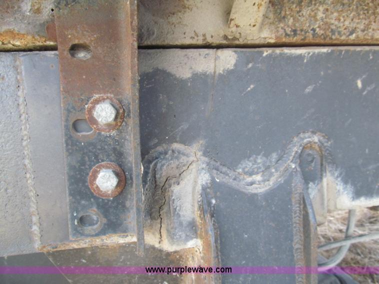 image for item AQ9870 1974 Heil 12' pup trailer