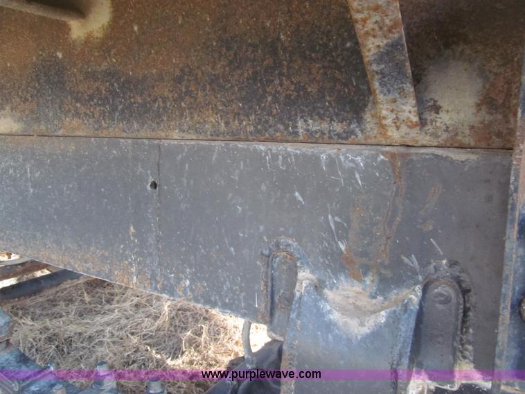 image for item AQ9870 1974 Heil 12' pup trailer