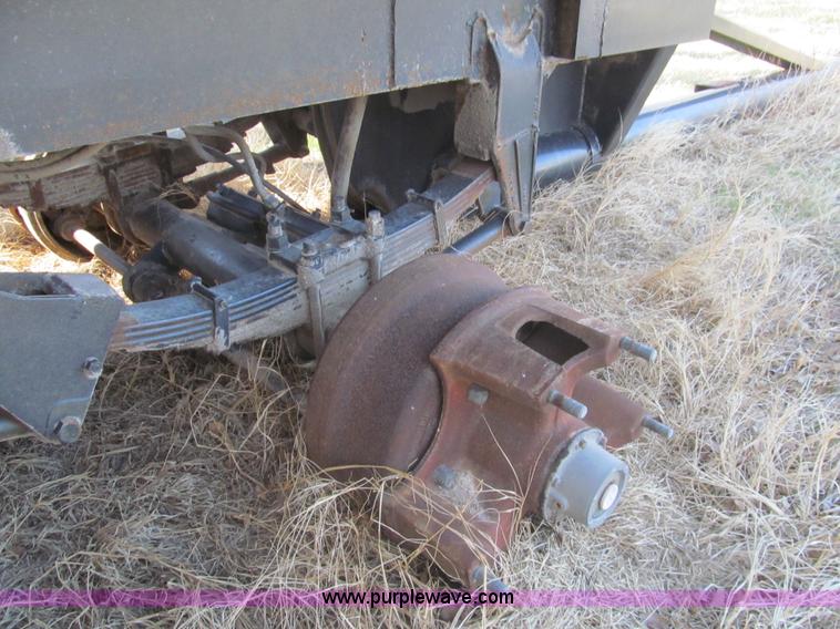 image for item AQ9870 1974 Heil 12' pup trailer