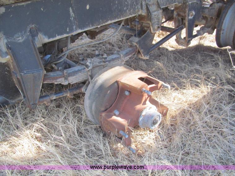 image for item AQ9870 1974 Heil 12' pup trailer