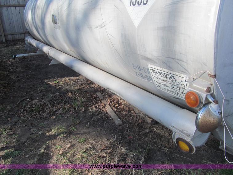 image for item AQ9873 Truck mounted insulated aluminum outer tank
