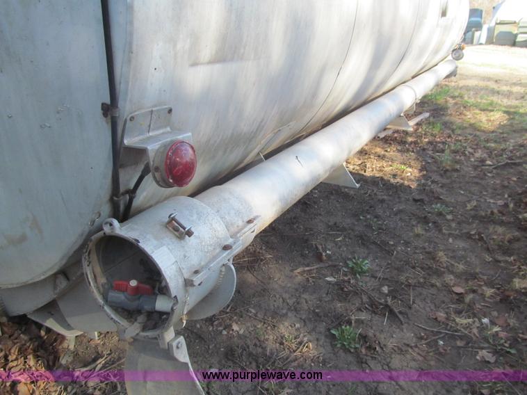 image for item AQ9873 Truck mounted insulated aluminum outer tank