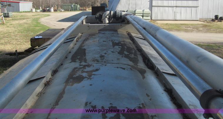 image for item AQ9873 Truck mounted insulated aluminum outer tank