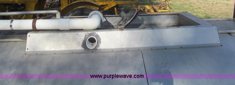 image for item AQ9873 Truck mounted insulated aluminum outer tank